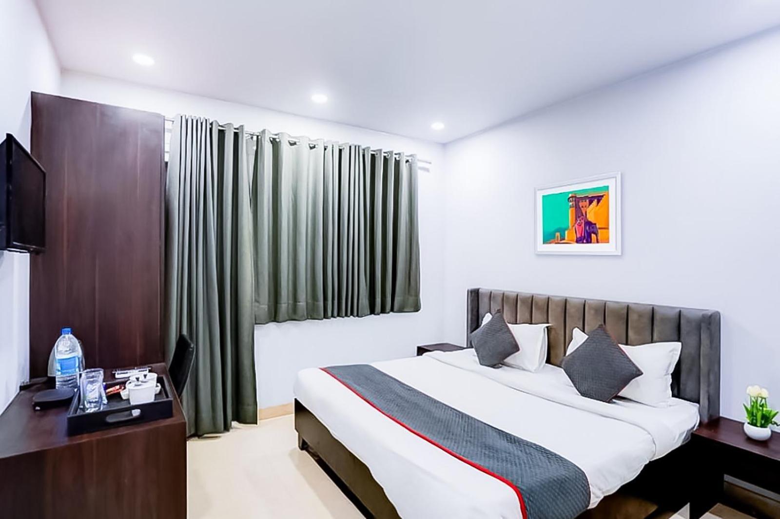 Family Rooms Inn - Shalimarbagh Nuova Delhi Esterno foto